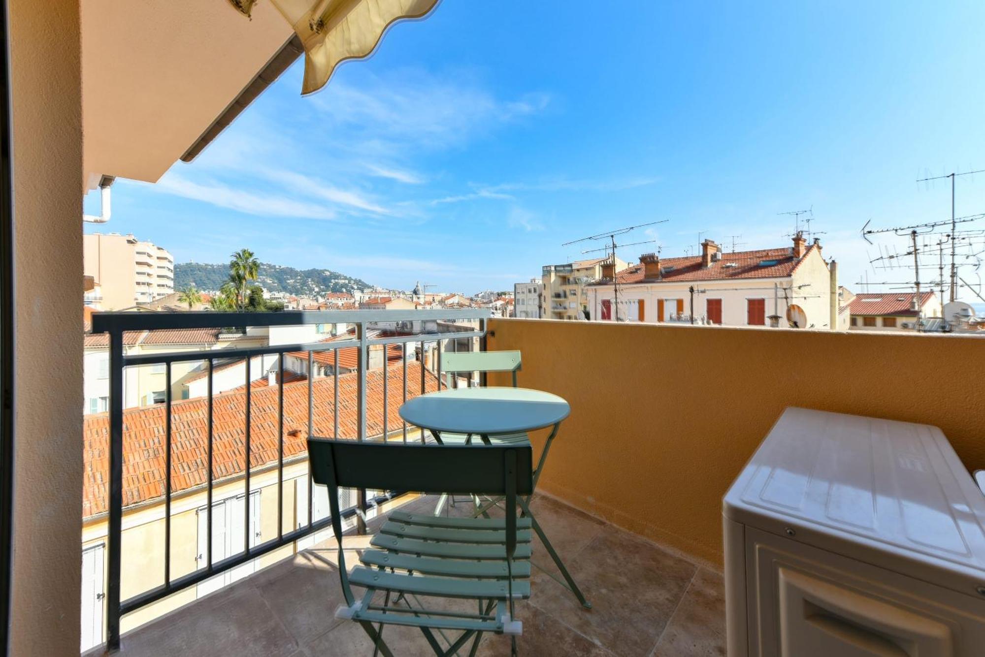 Apartment L'alizee Avec Jolie Terrasse Vue Sur La Ville, Dans Le Centre De *